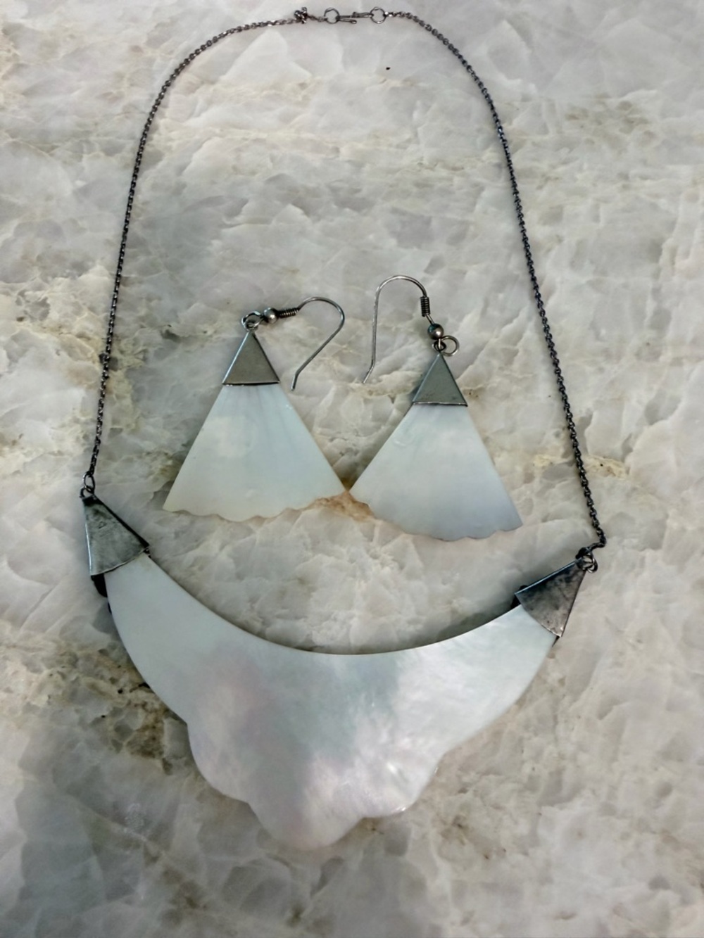 Mother of Pearl Abalone Fan Necklace & Earrings Set - White - Picture 3 of 6
